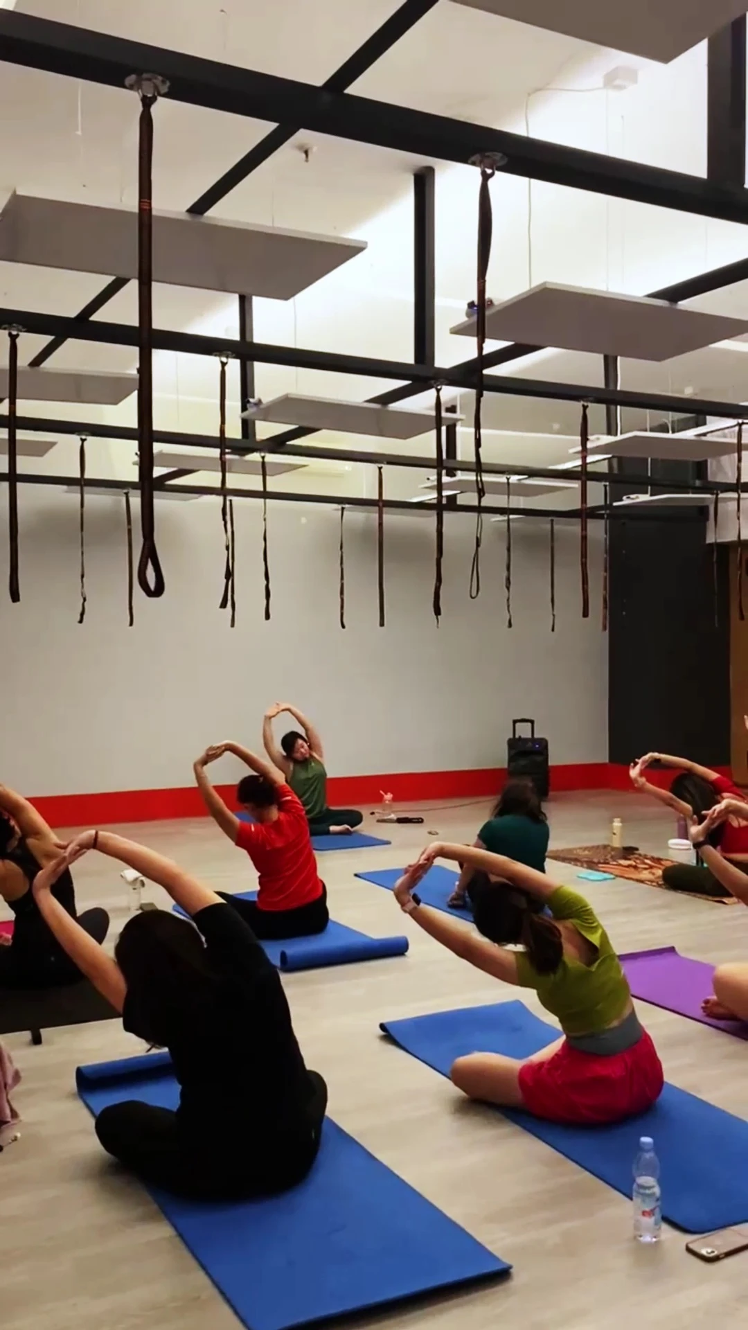 HOT YOGA